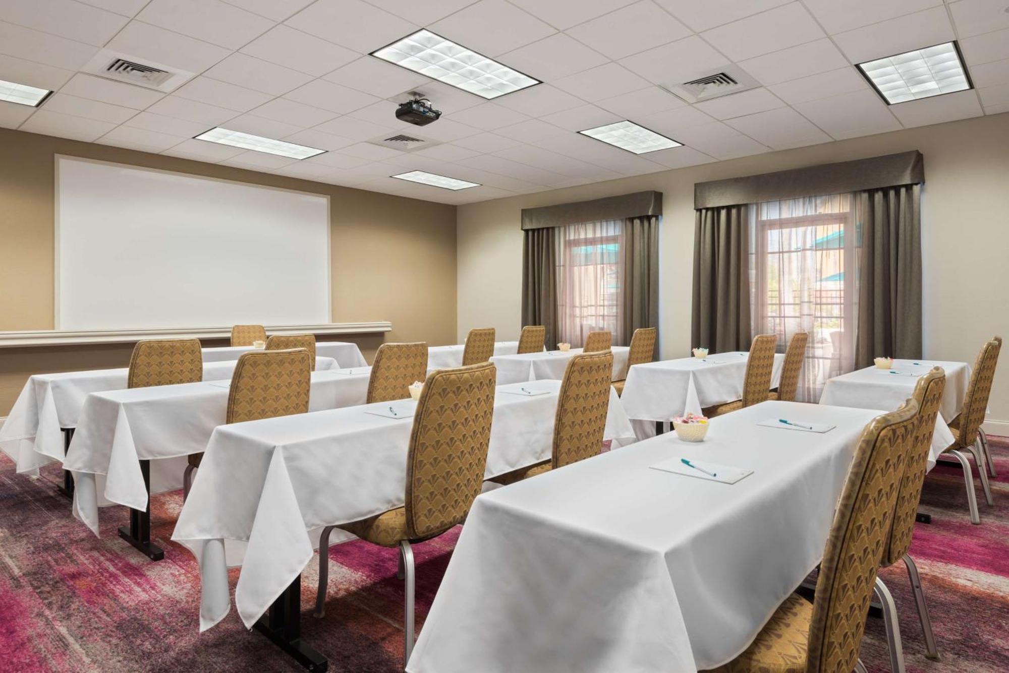 Homewood Suites By Hilton Orlando-Ucf Area Alafaya Esterno foto
