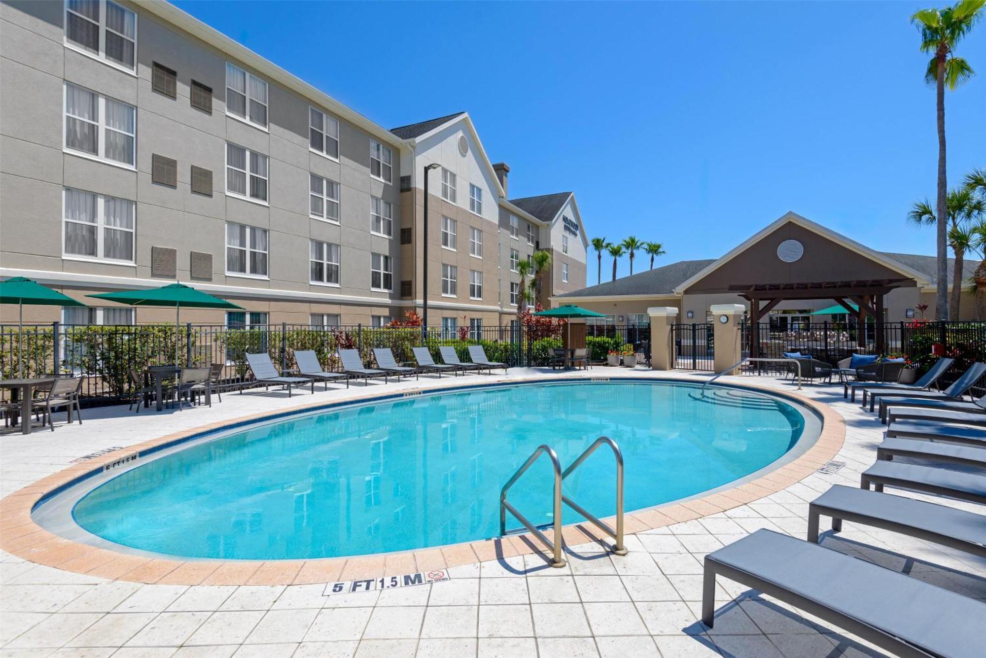 Homewood Suites By Hilton Orlando-Ucf Area Alafaya Esterno foto