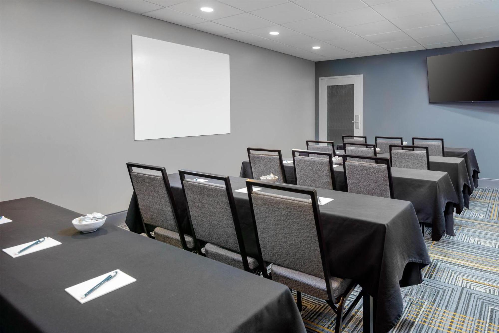 Homewood Suites By Hilton Orlando-Ucf Area Alafaya Esterno foto
